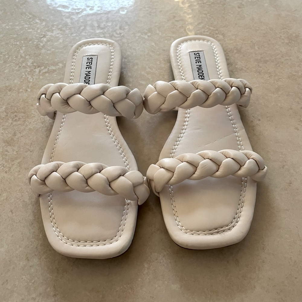 Steve Madden size 6.5 sandal